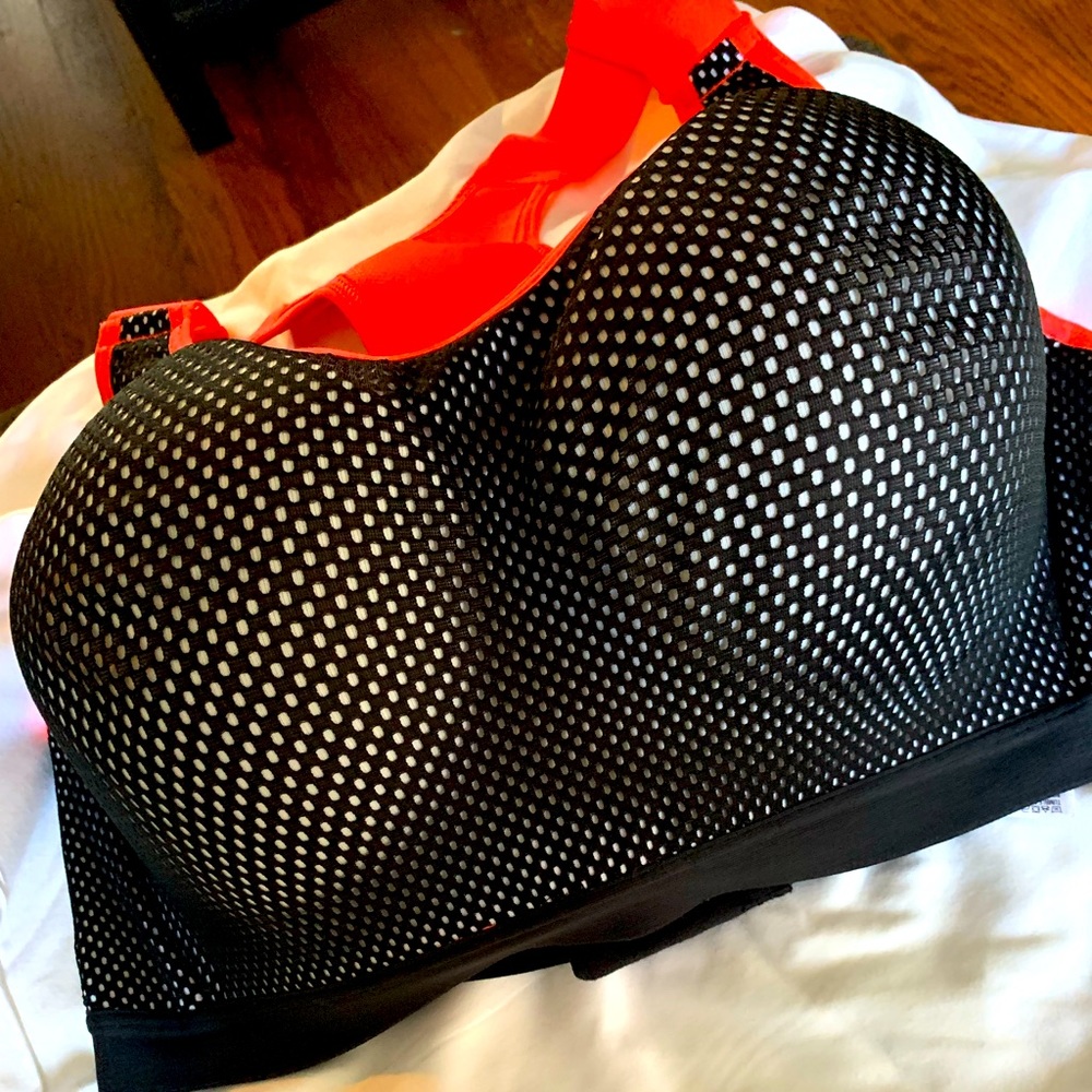 Victoria X Sport Bra